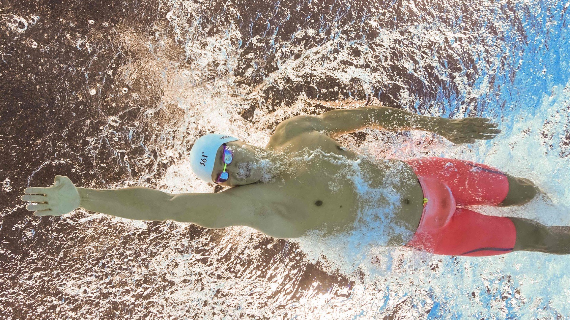 莱谢恩·卡萨斯泳池内外双重突破，魔兽世界莱斯顿卡尔恩在哪里